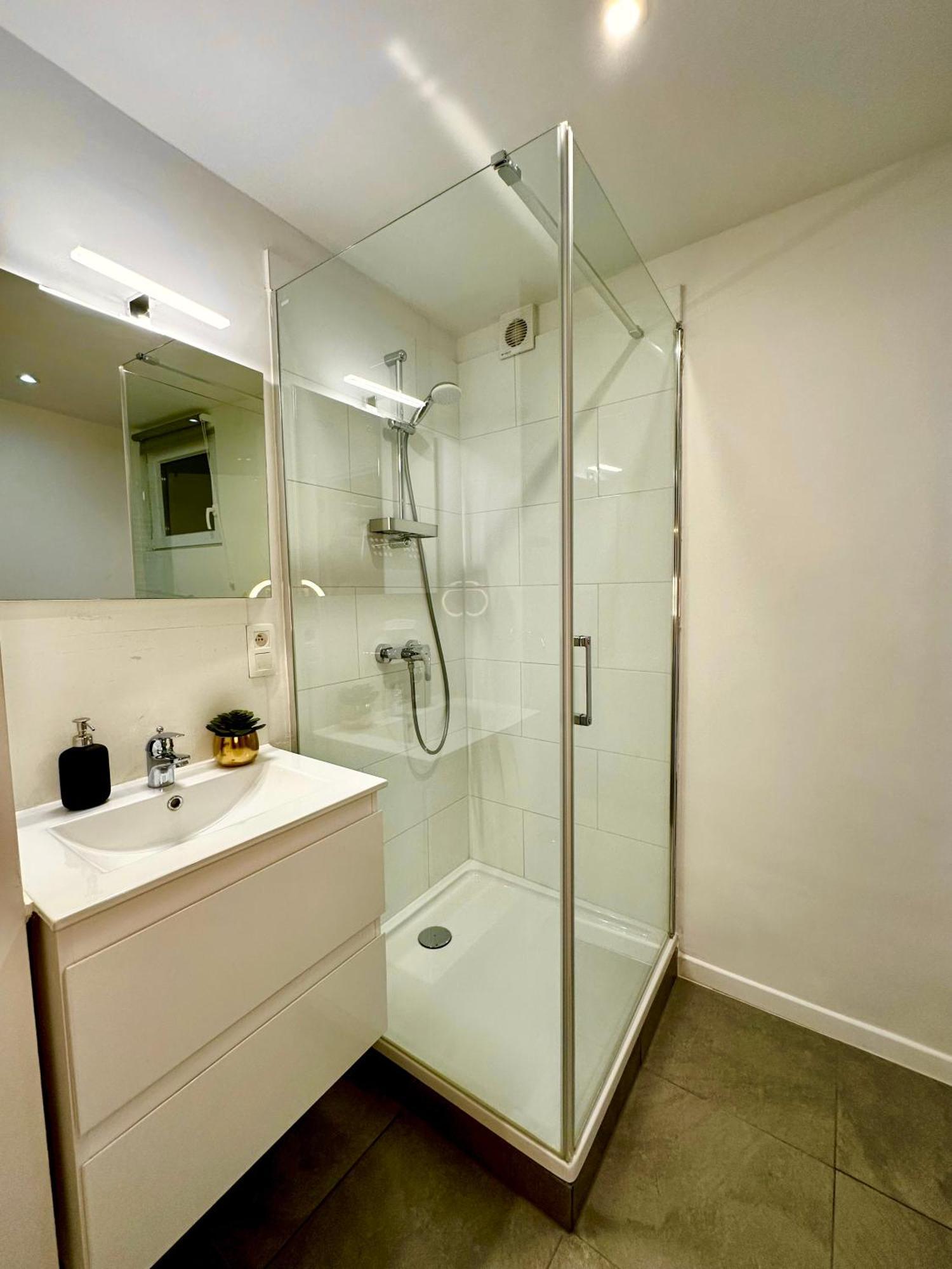 Luxury Suites Mons By Rikas Hotels Exterior foto